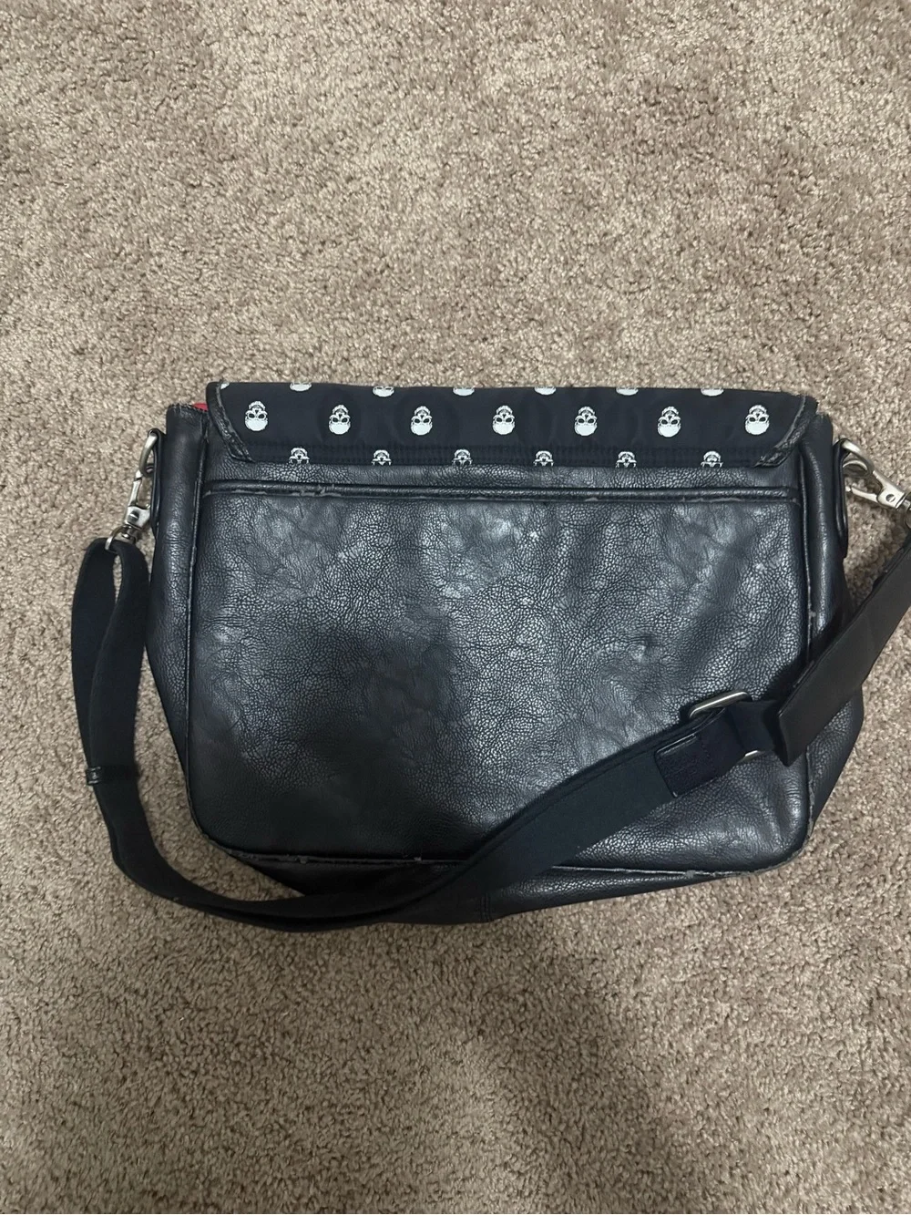 Robert Graham Black Skull-Print Leather Messenger Bag